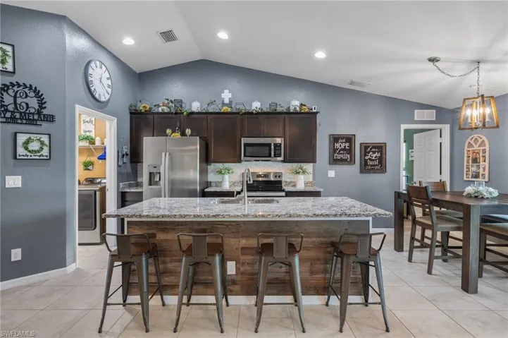 2627 Ne 4th Ave, Cape Coral Fl 33909