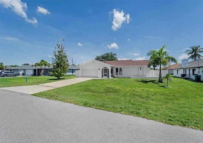 623 Se 31st Ln, Cape Coral, Florida 33904