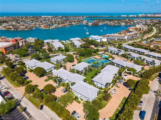 Smokehouse Bay Complex
