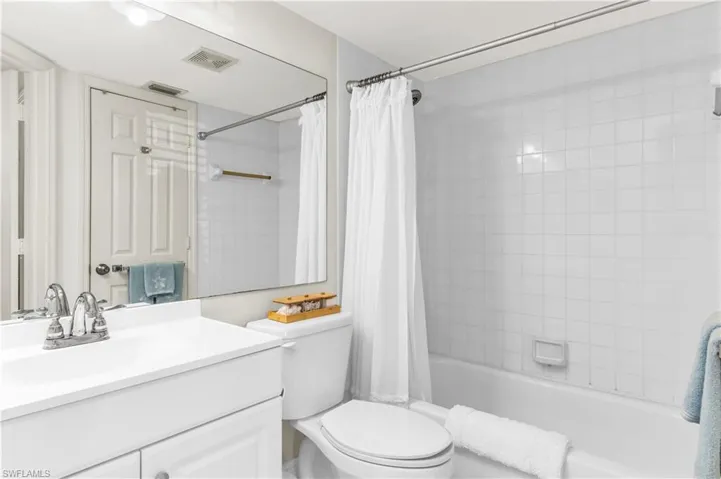Guest Bathroom with combo shower/tub.