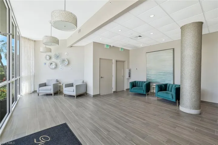 Building lobby featuring recessed lighting