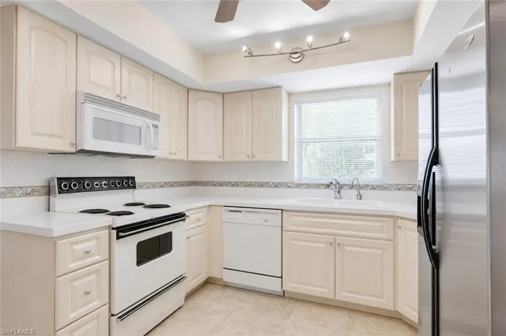1705 Beach Pkwy 206, Cape Coral, Florida 33904
