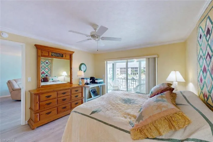 4229 Se 19th Pl 2e, Cape Coral, Florida 33904