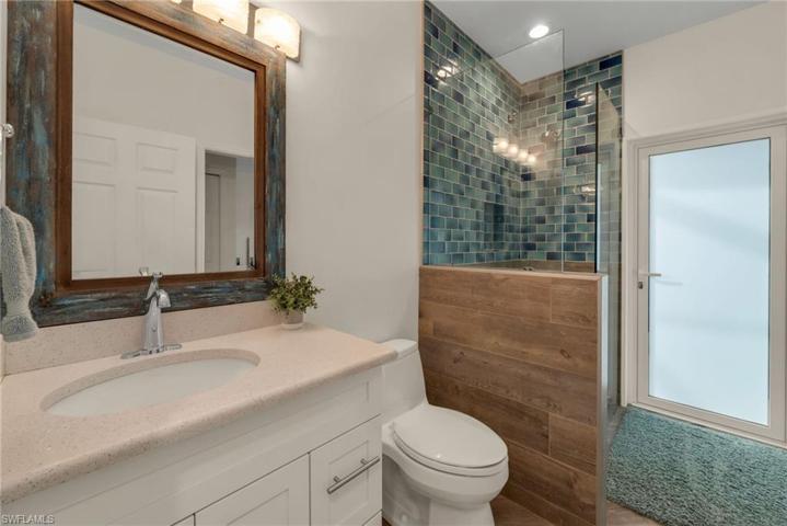 Guest/Pool Bath