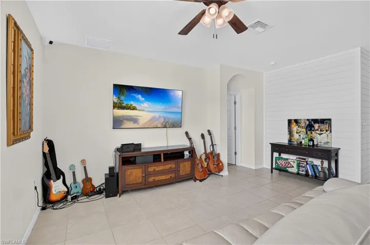 19139 Evergreen Rd, Fort Myers, Florida 33967