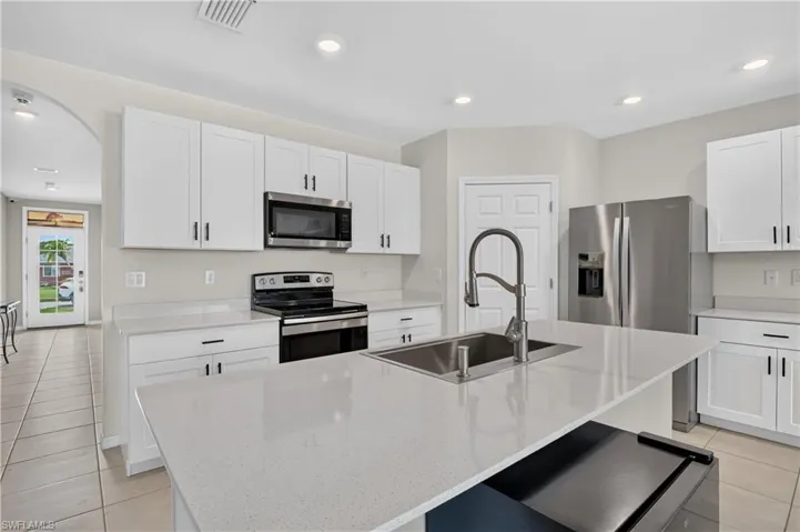 19139 Evergreen Rd, Fort Myers, Florida 33967