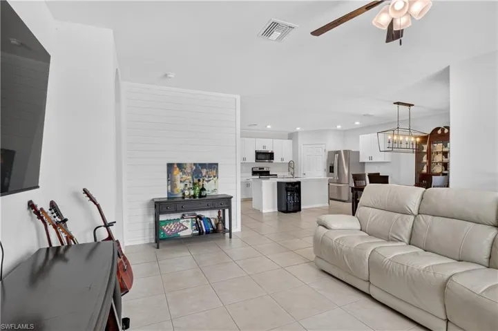 19139 Evergreen Rd, Fort Myers, Florida 33967