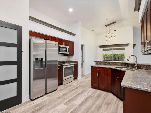 21232 Waymouth Run, Estero, Florida 33928