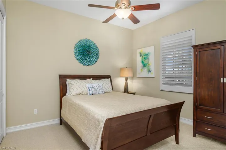 8942  Shenendoah  CIR, Naples, FL 34113