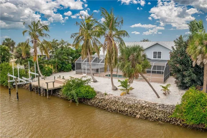 17611 Boat Club Dr, Fort Myers, Florida 33908