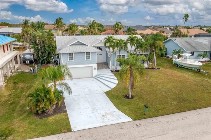 17611 Boat Club Dr, Fort Myers, Florida 33908