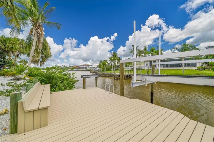17611 Boat Club Dr, Fort Myers, Florida 33908