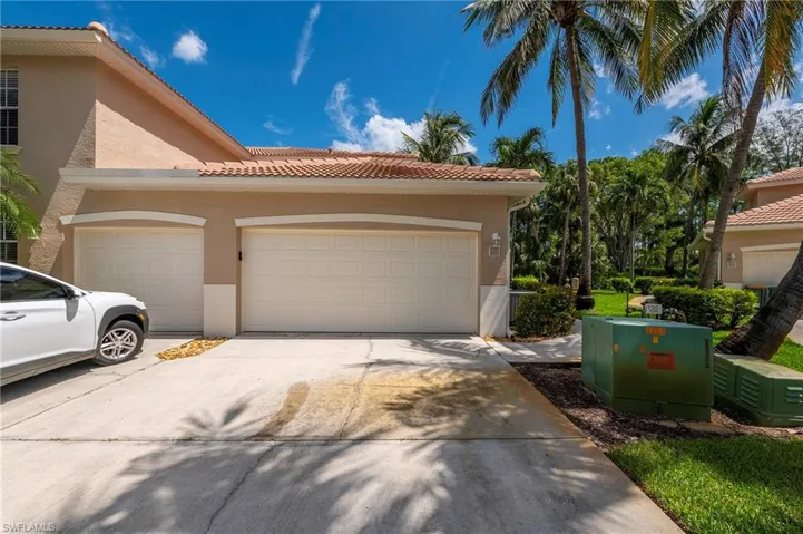 326  Dover  PL, Naples, FL 34104