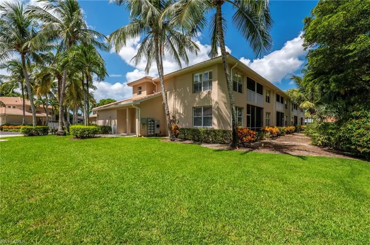 326  Dover  PL, Naples, FL 34104