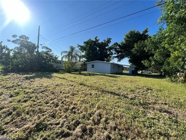 1109 Gifford Ave N, Lehigh Acres, Florida 33936