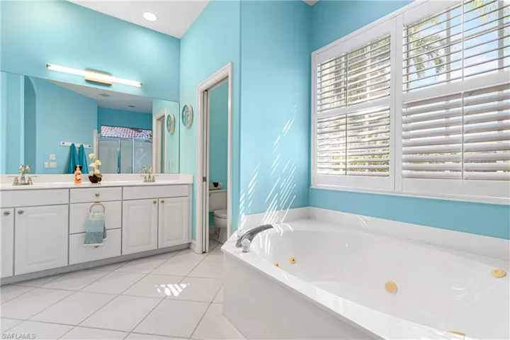 12043  Mahogany Isle  LN, Fort Myers, FL 33913