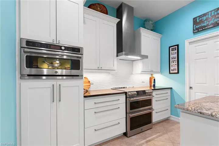 12043  Mahogany Isle  LN, Fort Myers, FL 33913