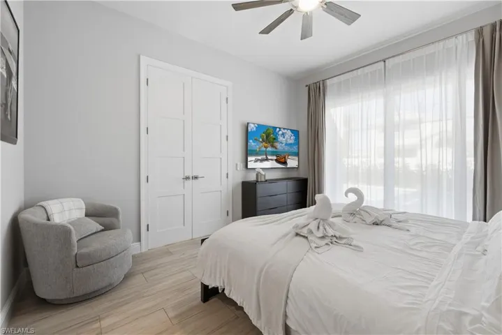 711  91st N AVE, Naples, FL 34108