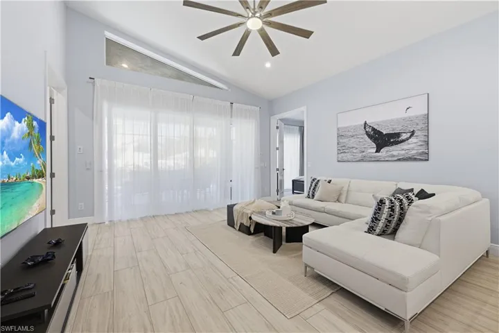 711  91st N AVE, Naples, FL 34108