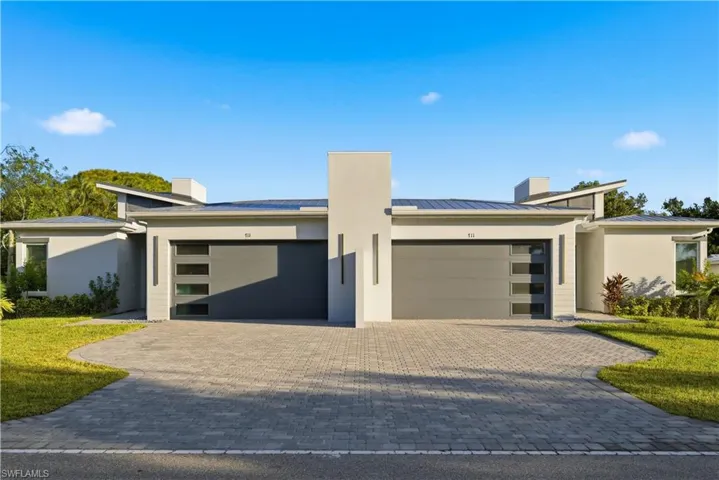 711  91st N AVE, Naples, FL 34108