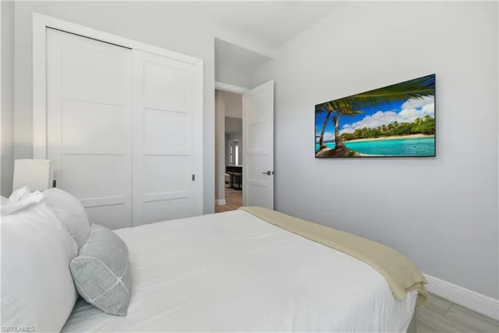 711  91st N AVE, Naples, FL 34108