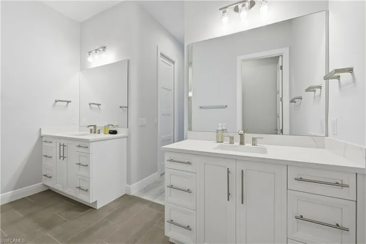711  91st N AVE, Naples, FL 34108