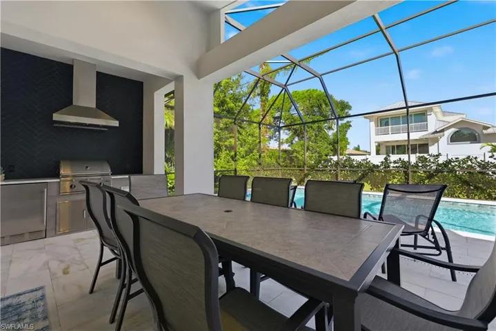 711  91st N AVE, Naples, FL 34108