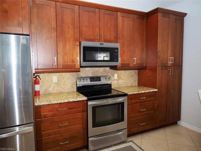 9378  Sun River  WAY, Estero, FL 33928
