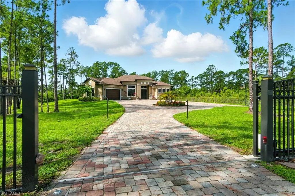 1912 Jung BLVD, Naples, FL 34120,225056105