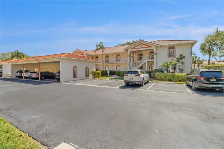 668  Mardel  CT, Naples, FL 34104