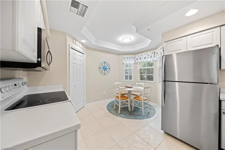 Tray Ceiling & Recessed Lights!