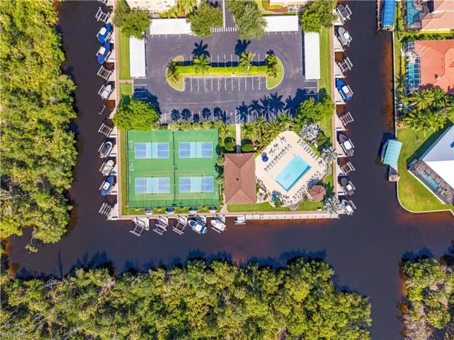 Community Amenities & Cabana Area!