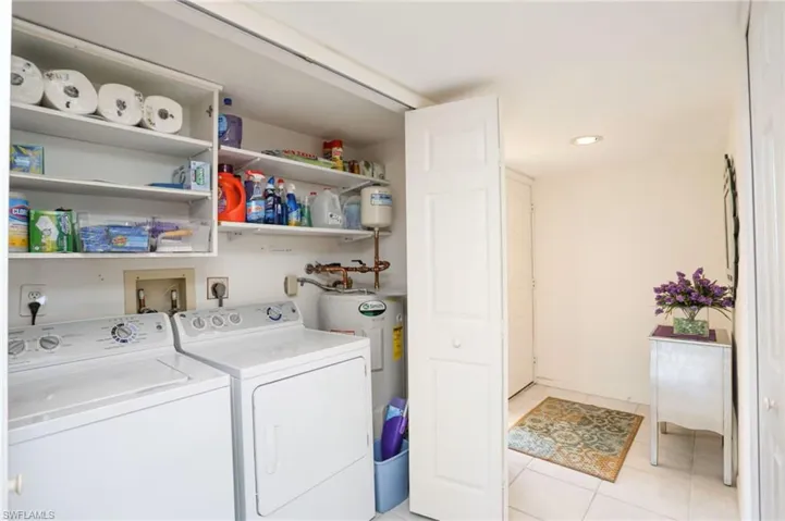 15  Bluebill  AVE, Naples, FL 34108
