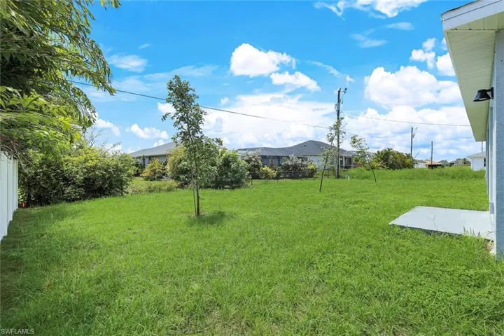 1409 Ne 18th Pl, Cape Coral, Florida 33909