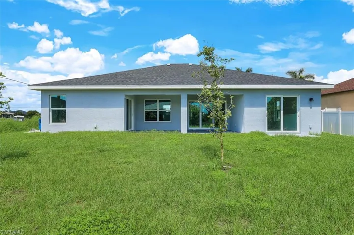 1409 Ne 18th Pl, Cape Coral, Florida 33909