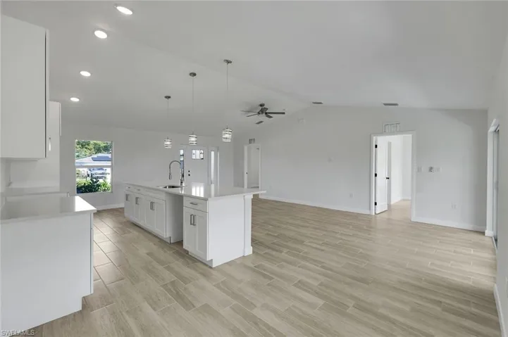 1409 Ne 18th Pl, Cape Coral, Florida 33909