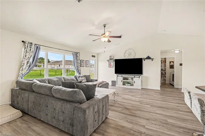 1223 Nw 15th Pl, Cape Coral, Florida 33993