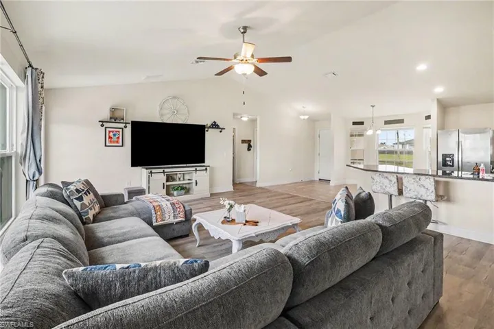 1223 Nw 15th Pl, Cape Coral, Florida 33993
