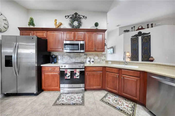 2616 Somerville LOOP # 2104, CAPE CORAL FL 33991