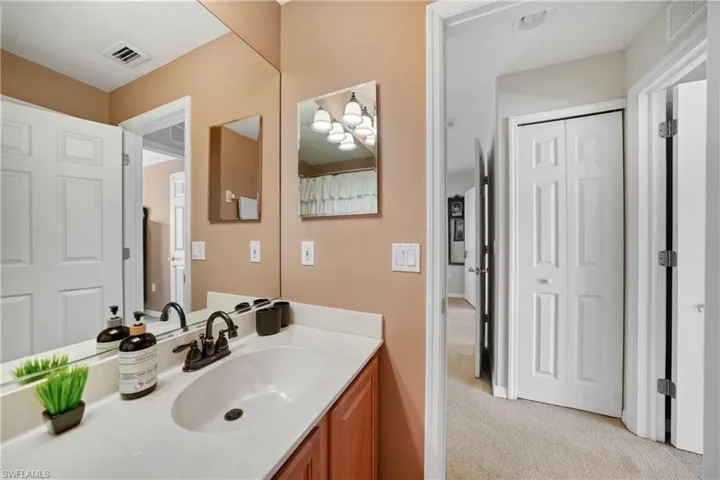 2616 Somerville LOOP # 2104, CAPE CORAL FL 33991