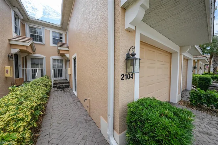 2616 Somerville LOOP # 2104, CAPE CORAL FL 33991