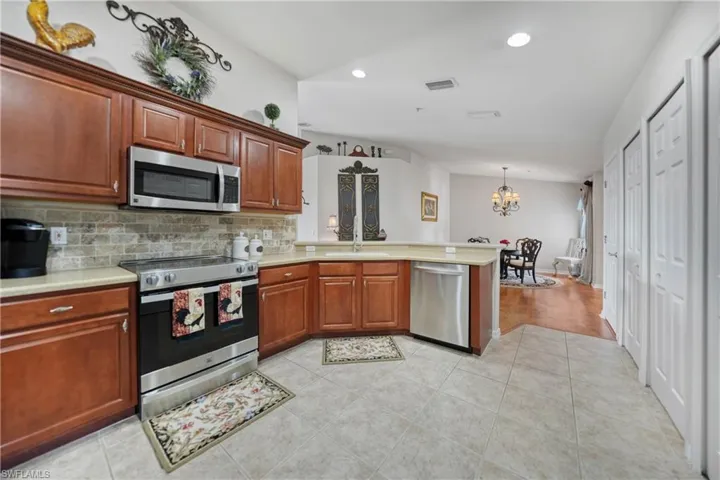 2616 Somerville LOOP # 2104, CAPE CORAL FL 33991