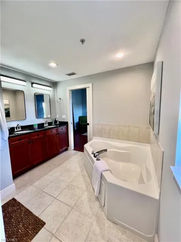 10091  Lake Cove  DR, Fort Myers, FL 33908