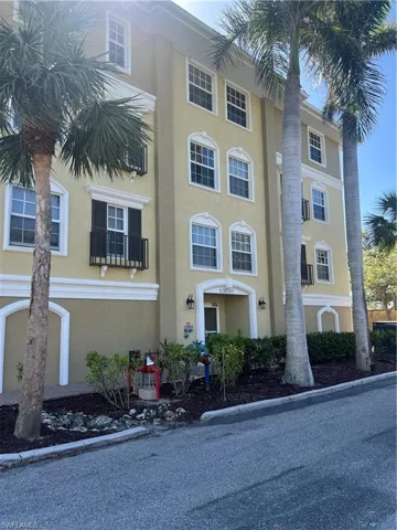 10091  Lake Cove  DR, Fort Myers, FL 33908