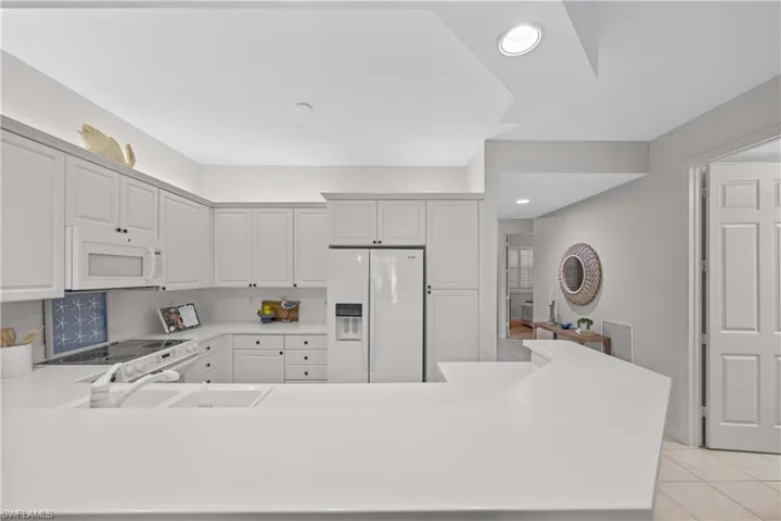 400  Flagship  DR, Naples, FL 34108