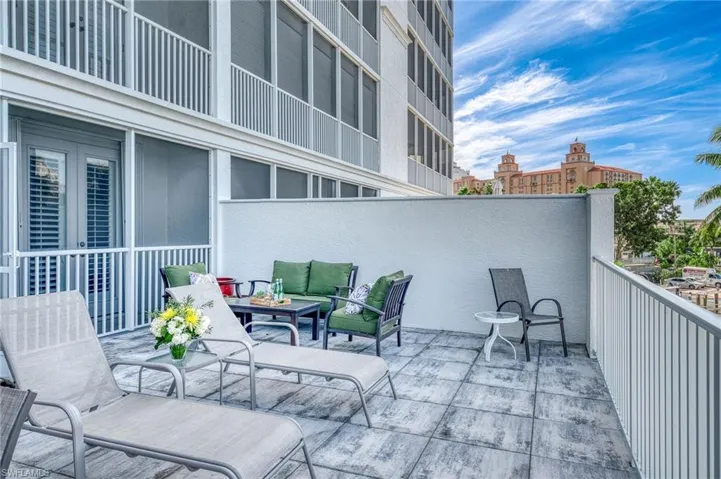 400  Flagship  DR, Naples, FL 34108