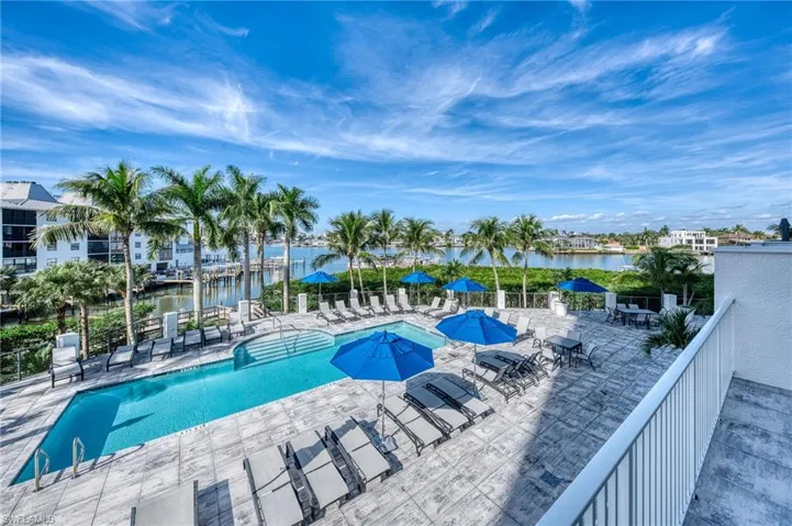400  Flagship  DR, Naples, FL 34108