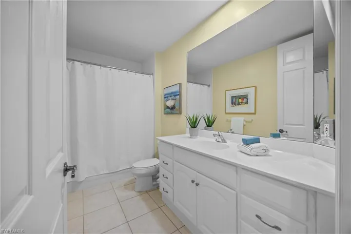 400  Flagship  DR, Naples, FL 34108