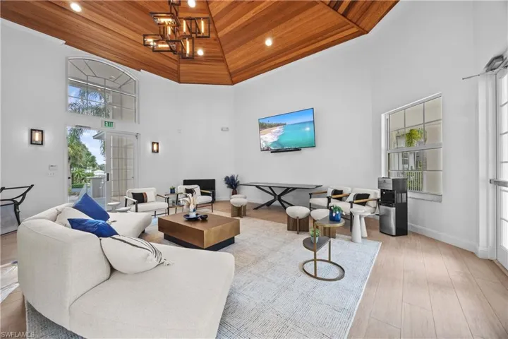 400  Flagship  DR, Naples, FL 34108