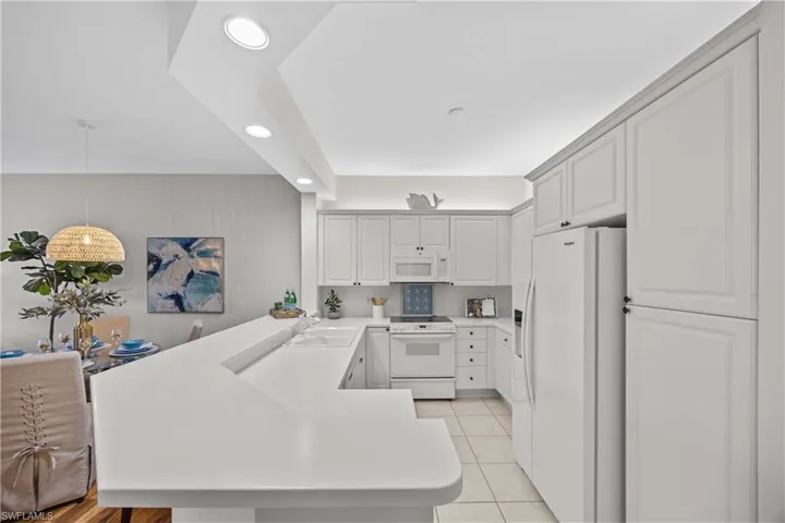 400  Flagship  DR, Naples, FL 34108